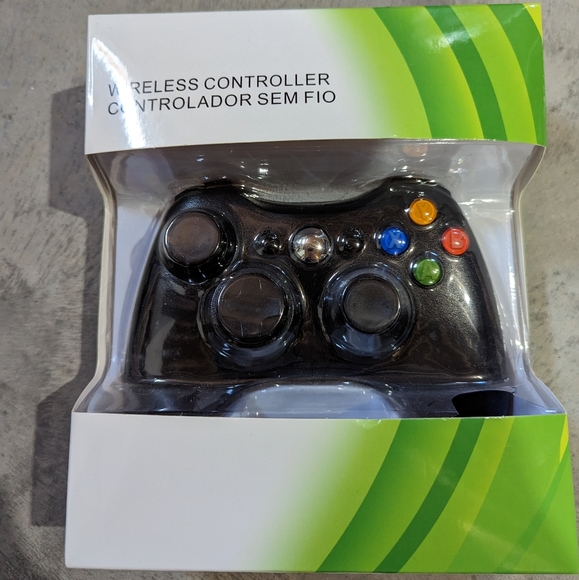 XBox 360 Wireless Controller - Picture 1 of 4